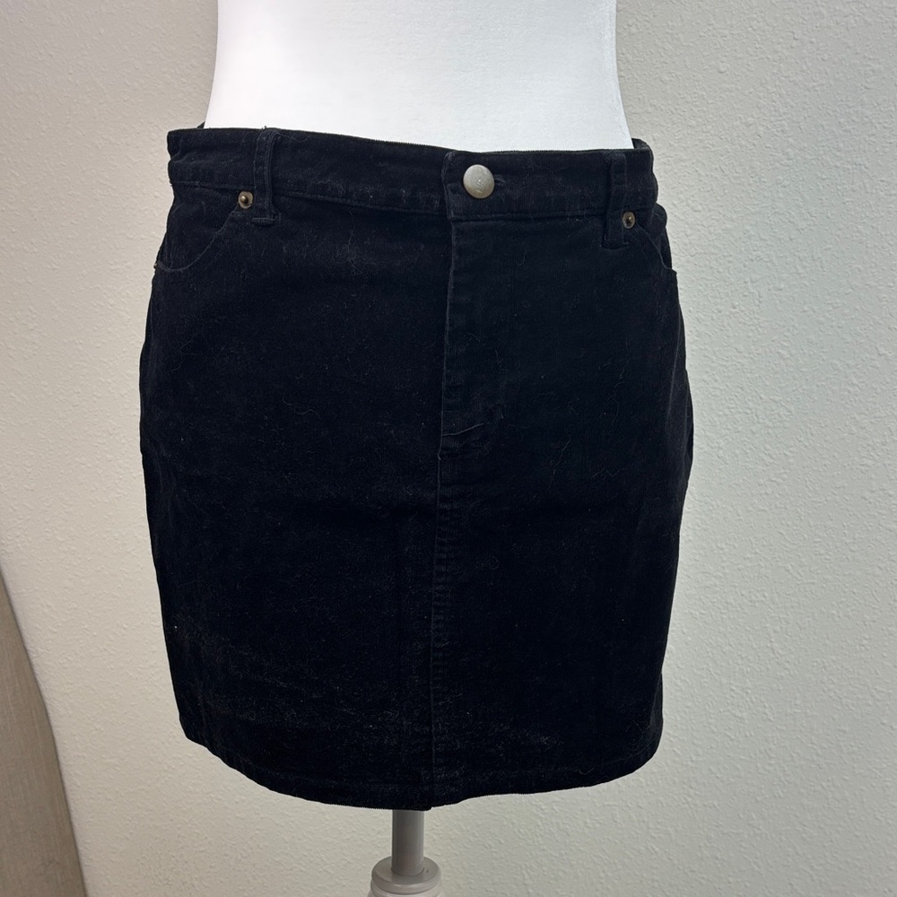 Forever 21 stretch corduroy mini skirt looks like velvet. Zip fly and pockets